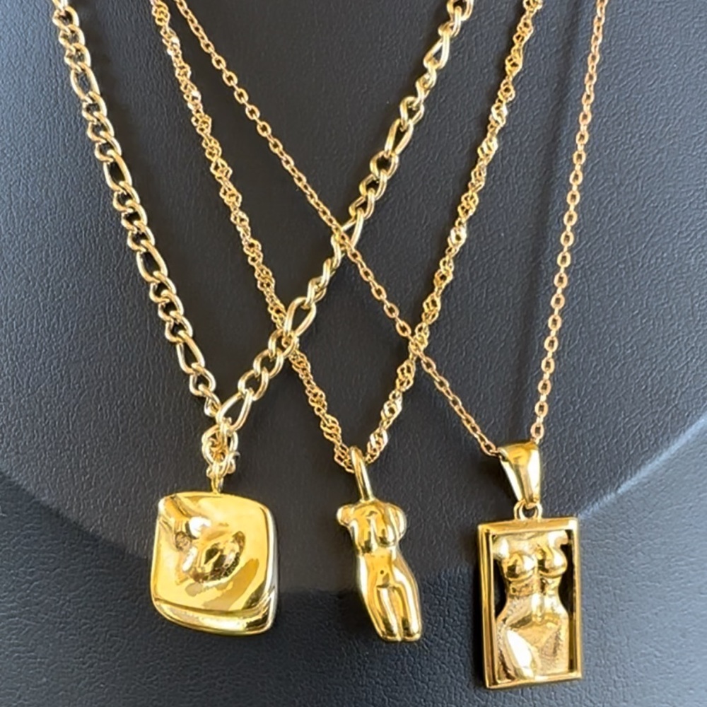 Body Collection Necklace